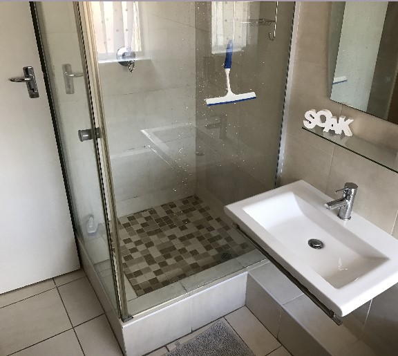 AshCrof Photo Bathroom 